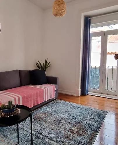 Charming To Rent *