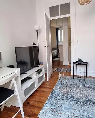 Appartamento Charming To Rent Lisbona