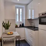 Apartment Charming To Rent Lisbon