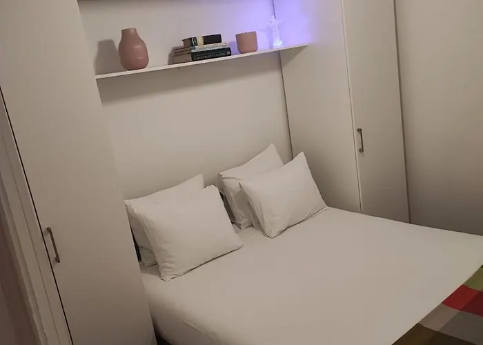 아파트 Charming To Rent